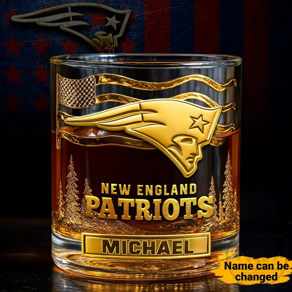 New England Patriots Personalized Gold Logo Whiskey Glass New England Patriots Personalized Gold Logo Whiskey Glass